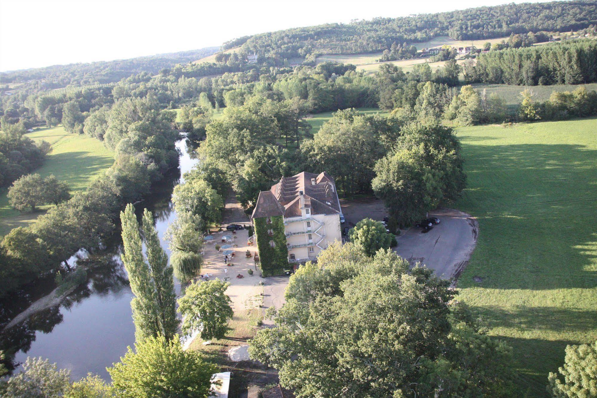 Hotel Restaurant L'Ecluse Antonne-et-Trigonant Exteriör bild
