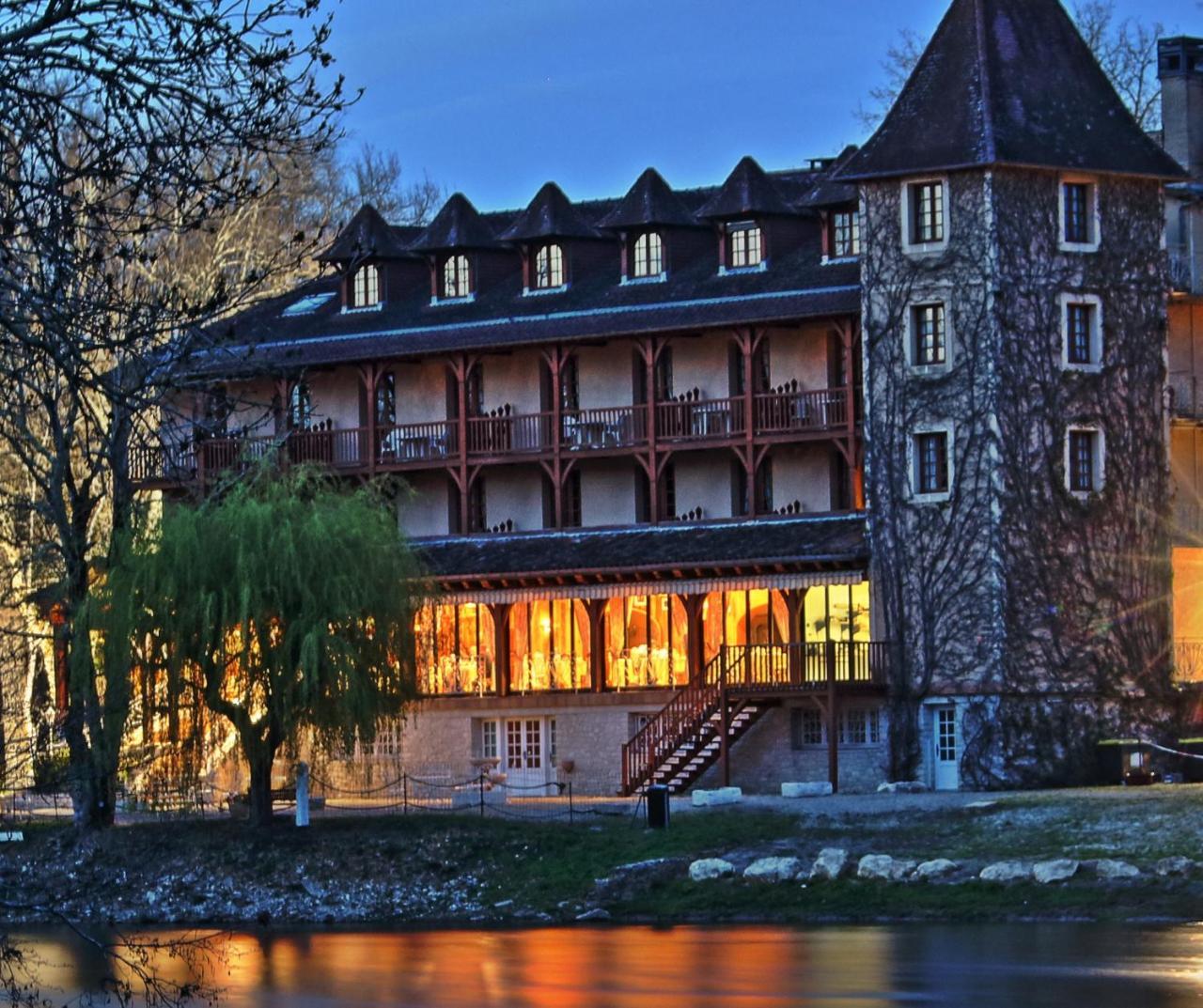 Hotel Restaurant L'Ecluse Antonne-et-Trigonant Exteriör bild